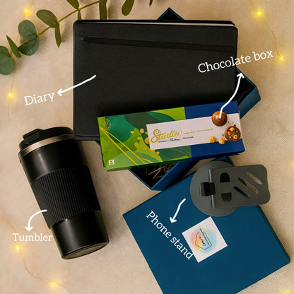 Workday Essentials Hamper
