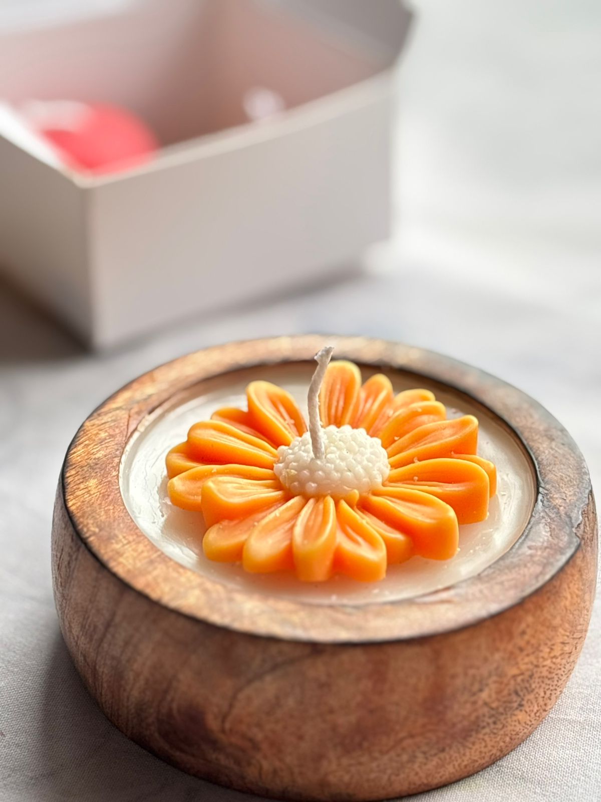 Sunbrew Daisy Candle
